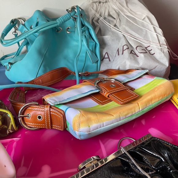 Lots of shoes clothes handbags - Picture 15 of 16